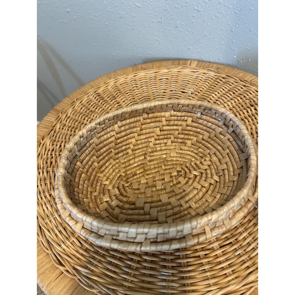 Vintage Chicken Straw Woven Lidded Basket Farmhouse Hen Decor - Picture 5 of 11